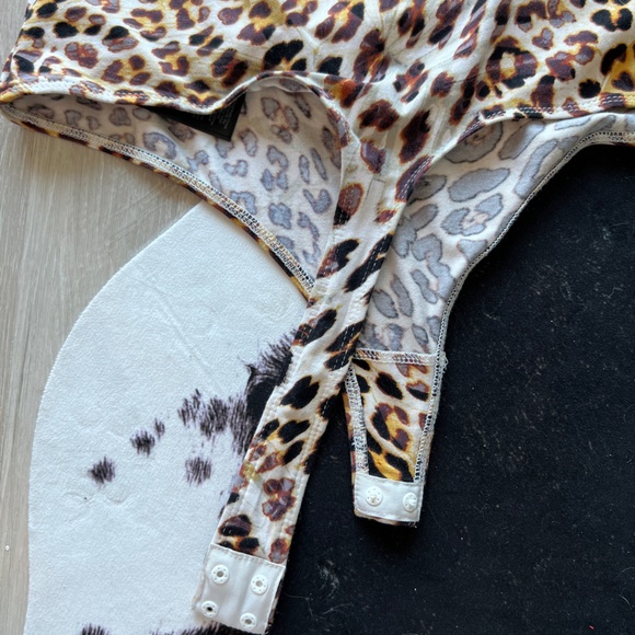 Guess cheetah bodysuit - Picture 5 of 5